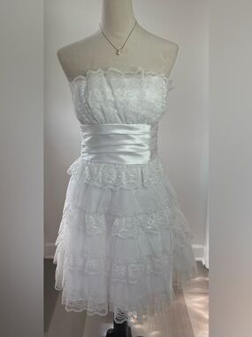 Y2K Masquerade White Strapless Lace and Tulle Mini Dress-Size 7/8 Juniors